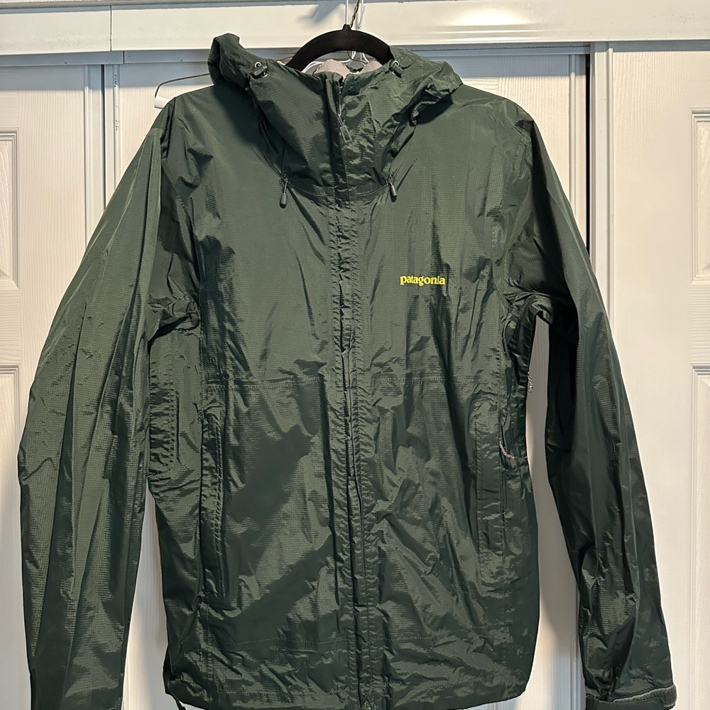 Men's Torrentshell 3L Rain Jacket Medium in Green